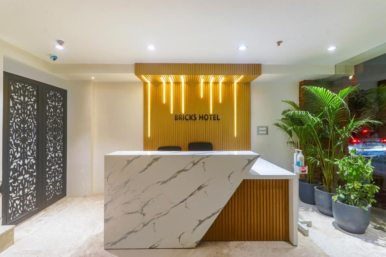 Hotel Bricks, Karol Bagh, New Delhi Bagian luar foto